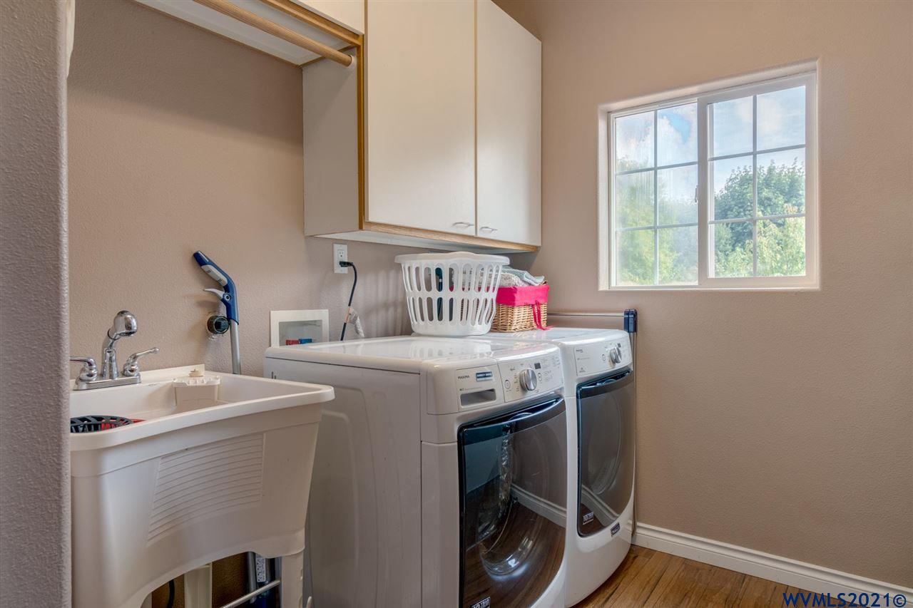 10005 Wells Landing Road Independence, OR 97351 - Photo 19 of 36 Gallery Image 19