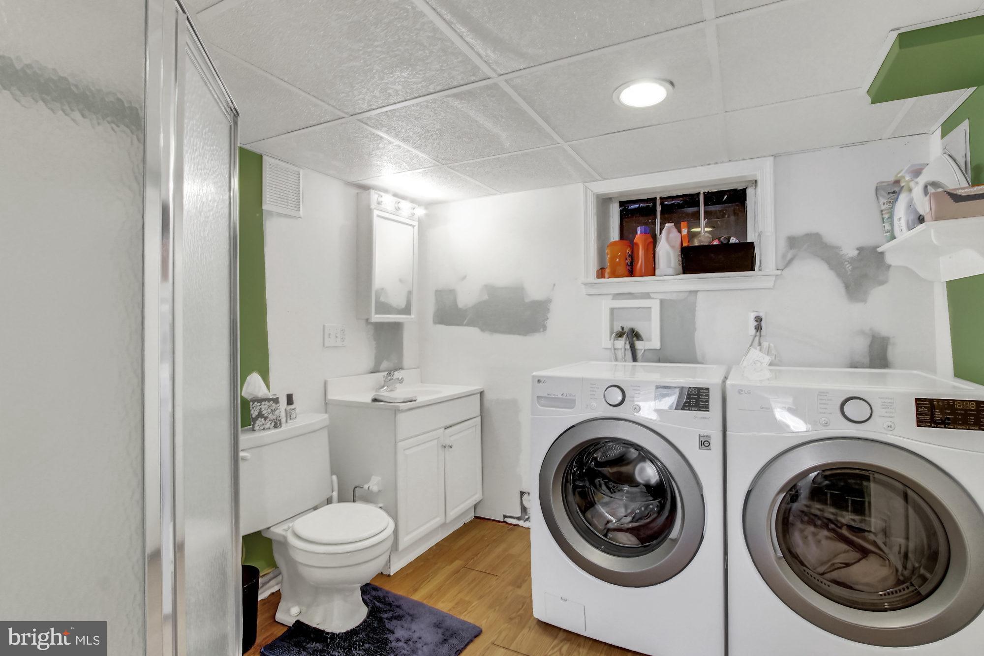 920 Litchfield Road Baltimore, MD 21239 - Photo 22 of 31 Bath/Laundry