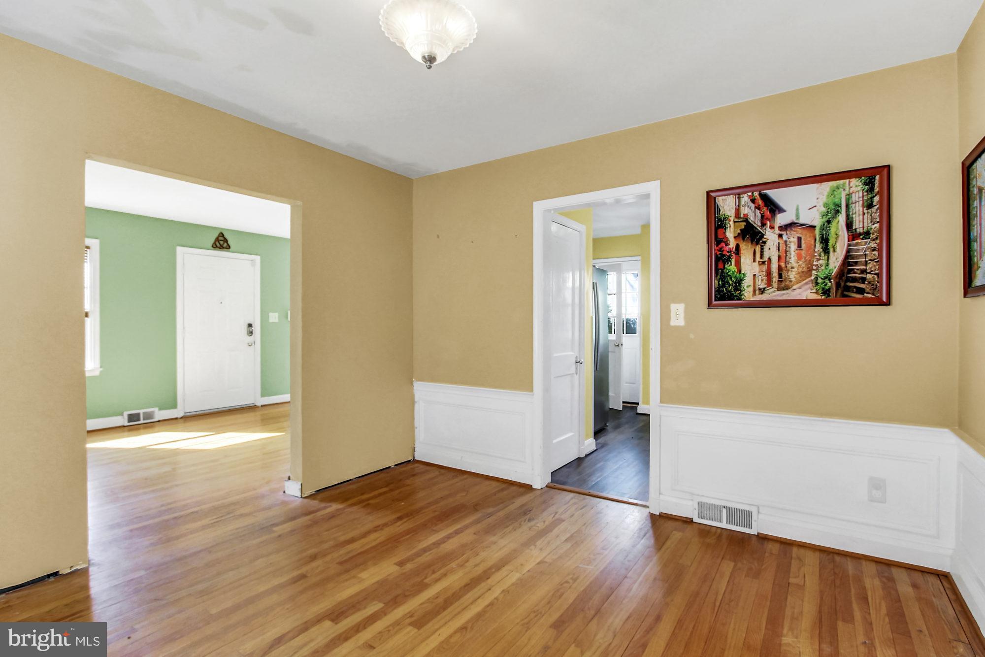920 Litchfield Road Baltimore, MD 21239 - Photo 8 of 31 Dining room