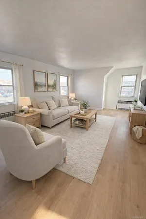 $2,900 | 165-25 Union Turnpike | Hillcrest