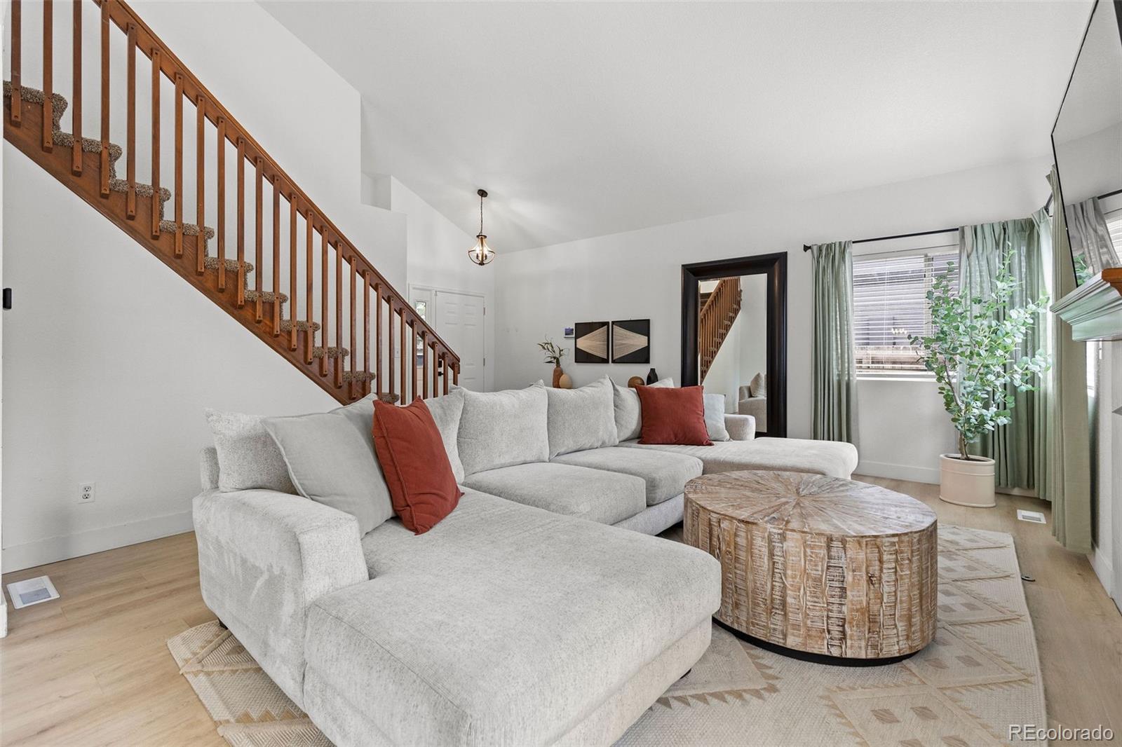 7045 Routt Street Arvada, CO 80004 - Photo 5 of 31 Gallery Image 5