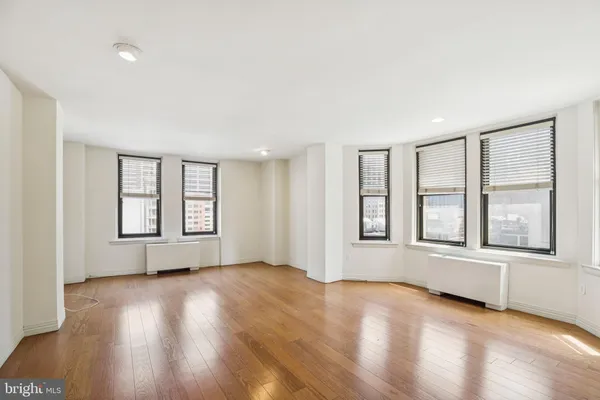 $3,250 | 135 South 19th Street, Unit 803, Philadelphia, PA 19103