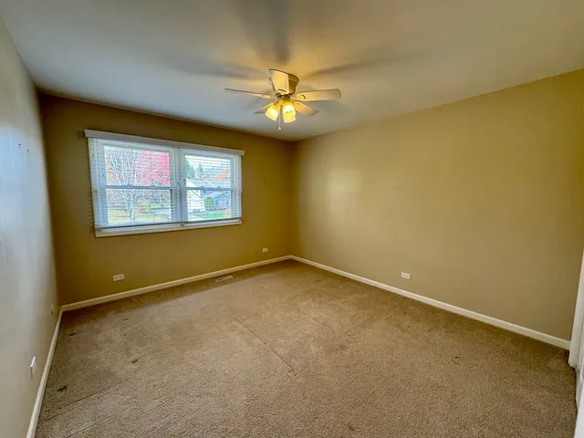 $5,500 | 804 Paradise Lane, Libertyville, IL 60048