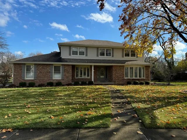 $5,500 | 804 Paradise Lane, Libertyville, IL 60048