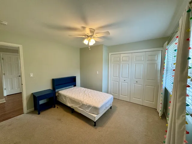 $5,500 | 804 Paradise Lane, Libertyville, IL 60048