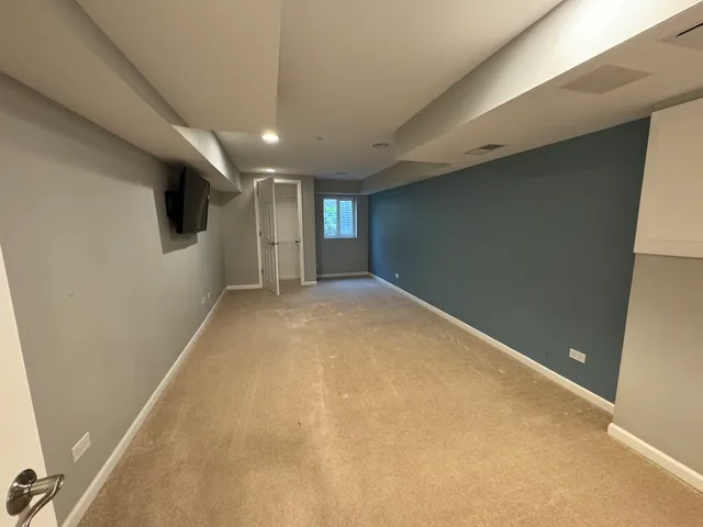 $5,500 | 804 Paradise Lane, Libertyville, IL 60048