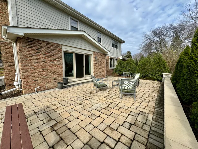 $5,500 | 804 Paradise Lane, Libertyville, IL 60048