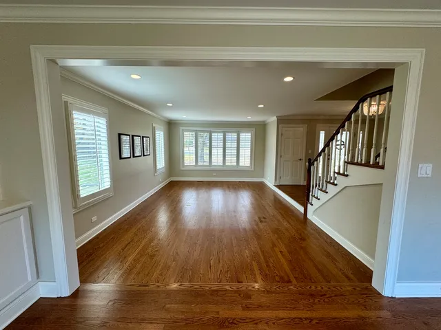 $5,500 | 804 Paradise Lane, Libertyville, IL 60048