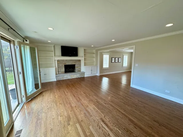 $5,500 | 804 Paradise Lane, Libertyville, IL 60048