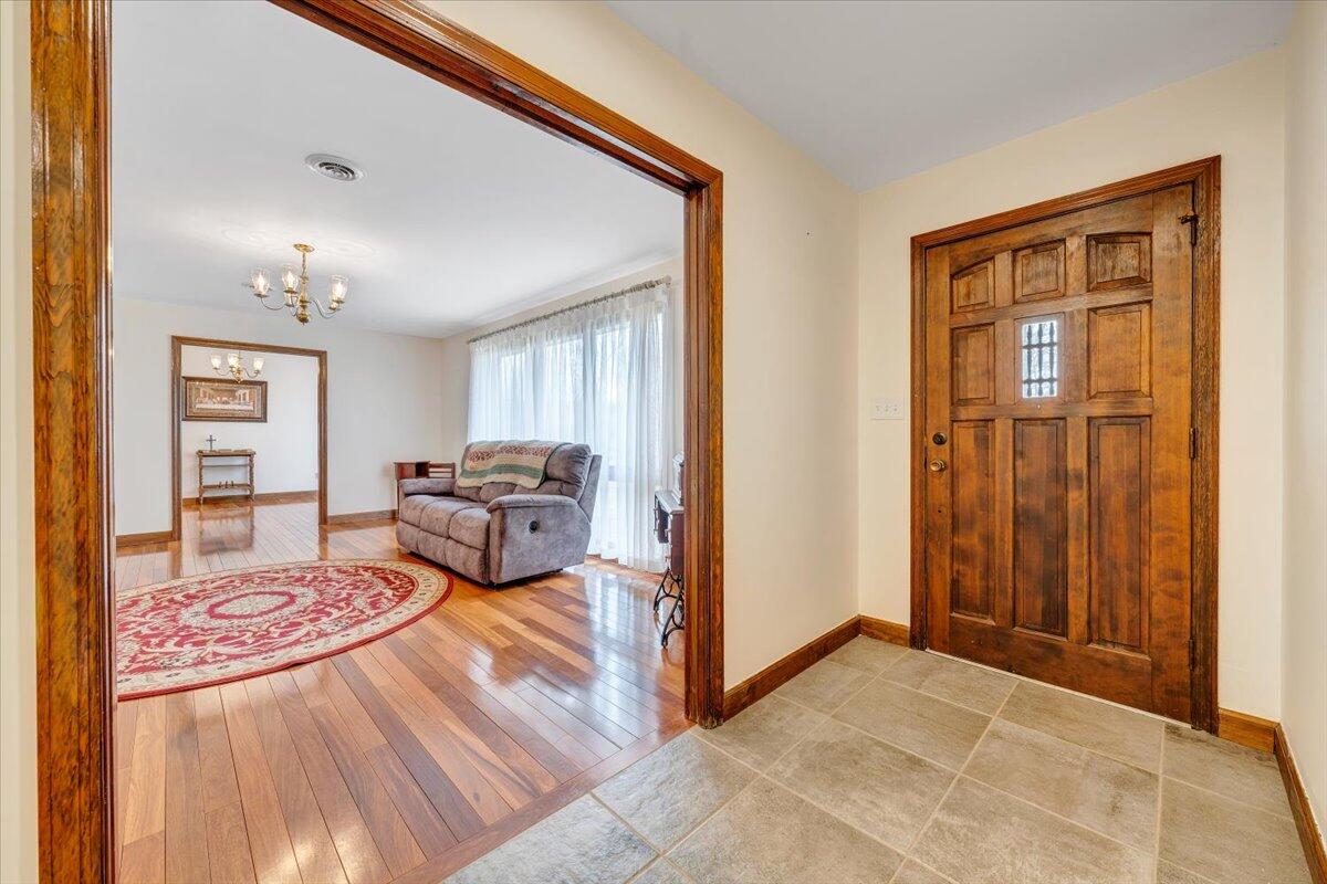 1167 St Peters Road Speedwell, VA 24374 - Photo 2 of 40 004-MIB00947