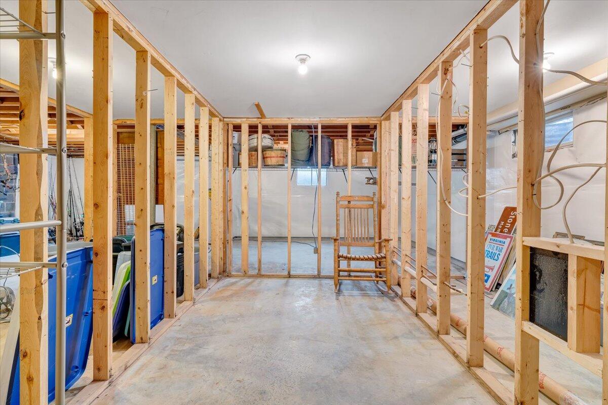 1167 St Peters Road Speedwell, VA 24374 - Photo 29 of 40 047-MIB01034