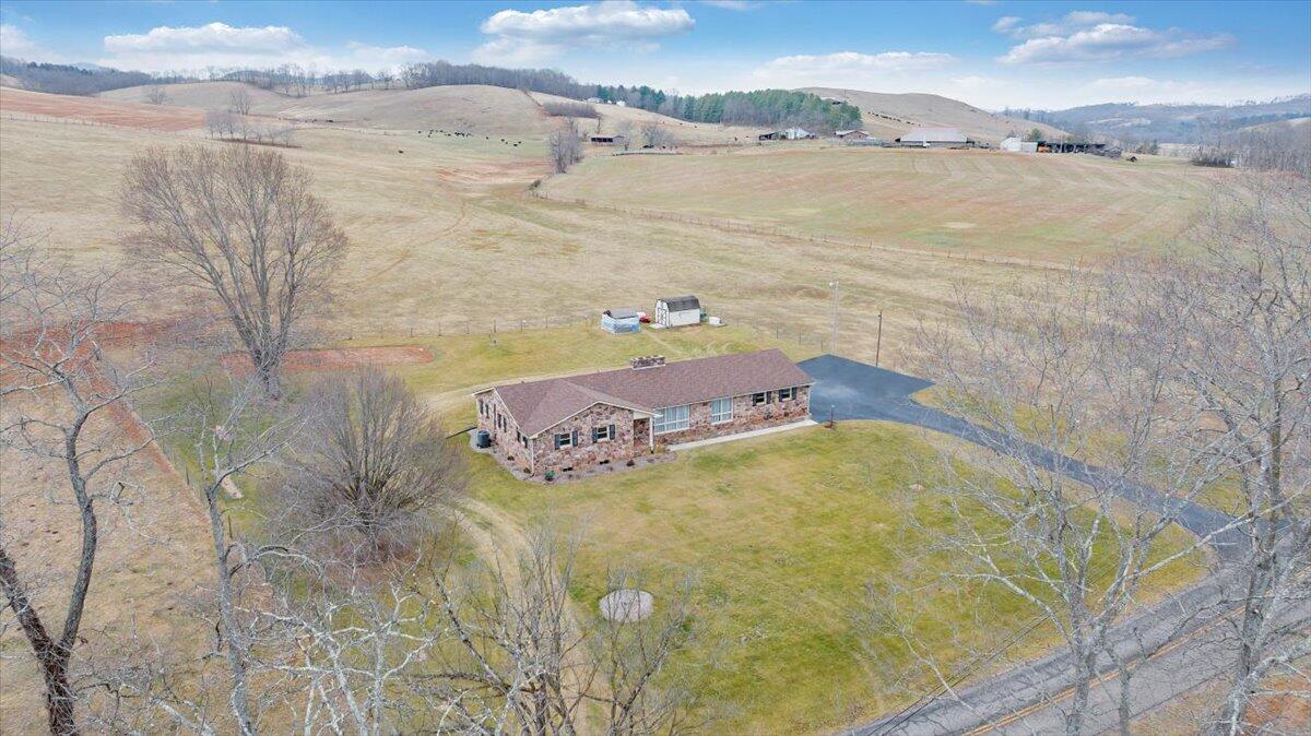 1167 St Peters Road Speedwell, VA 24374 - Photo 37 of 40 068-DJI_20260110005347_0247_D