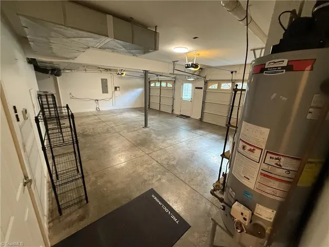 $3,200 | 3712 Burbank Lane, Winston-Salem, NC 27106