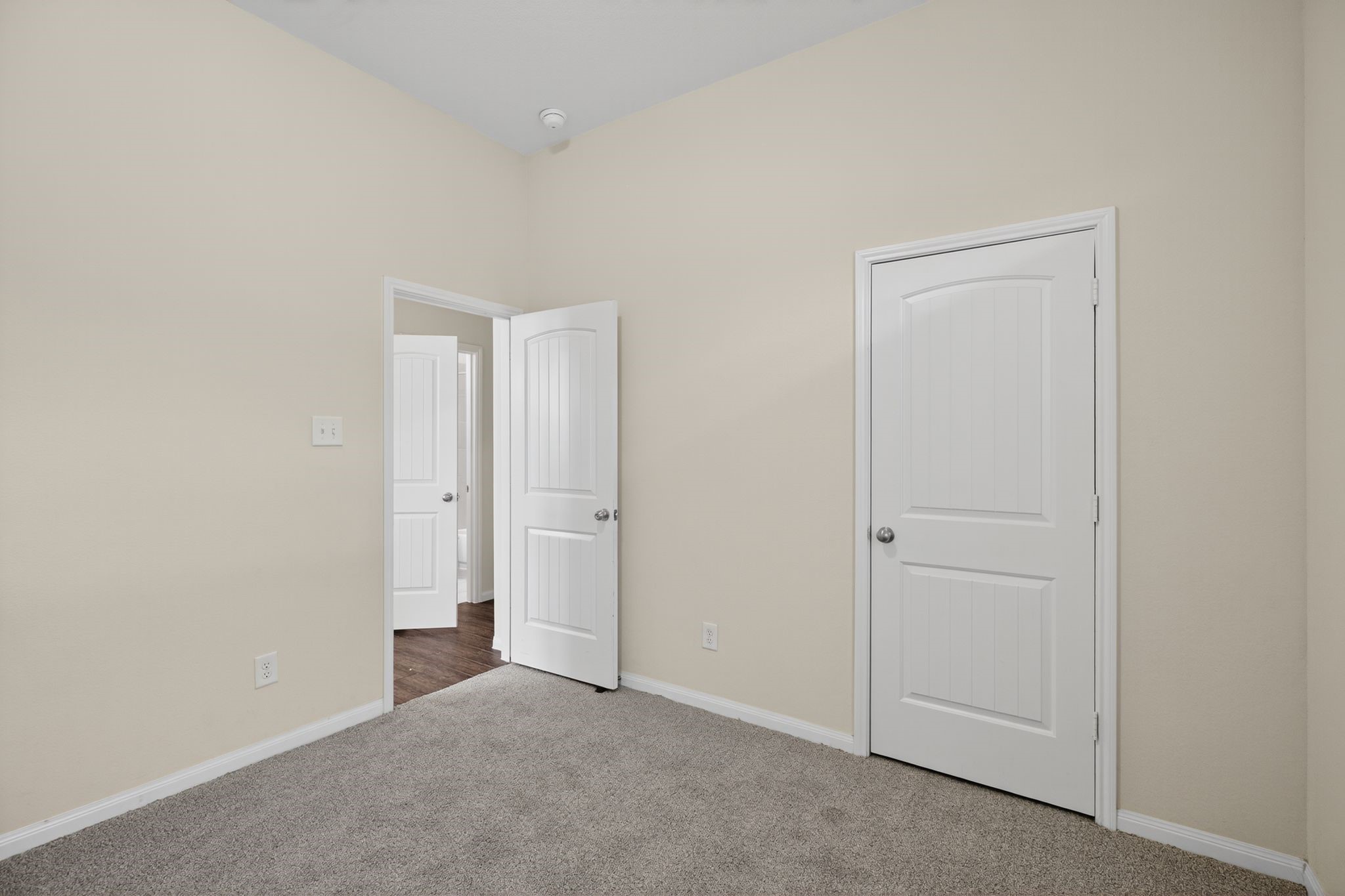 22514 Rustic Valley Court Porter, TX 77365 - Photo 19 of 33 an empty room with closet area