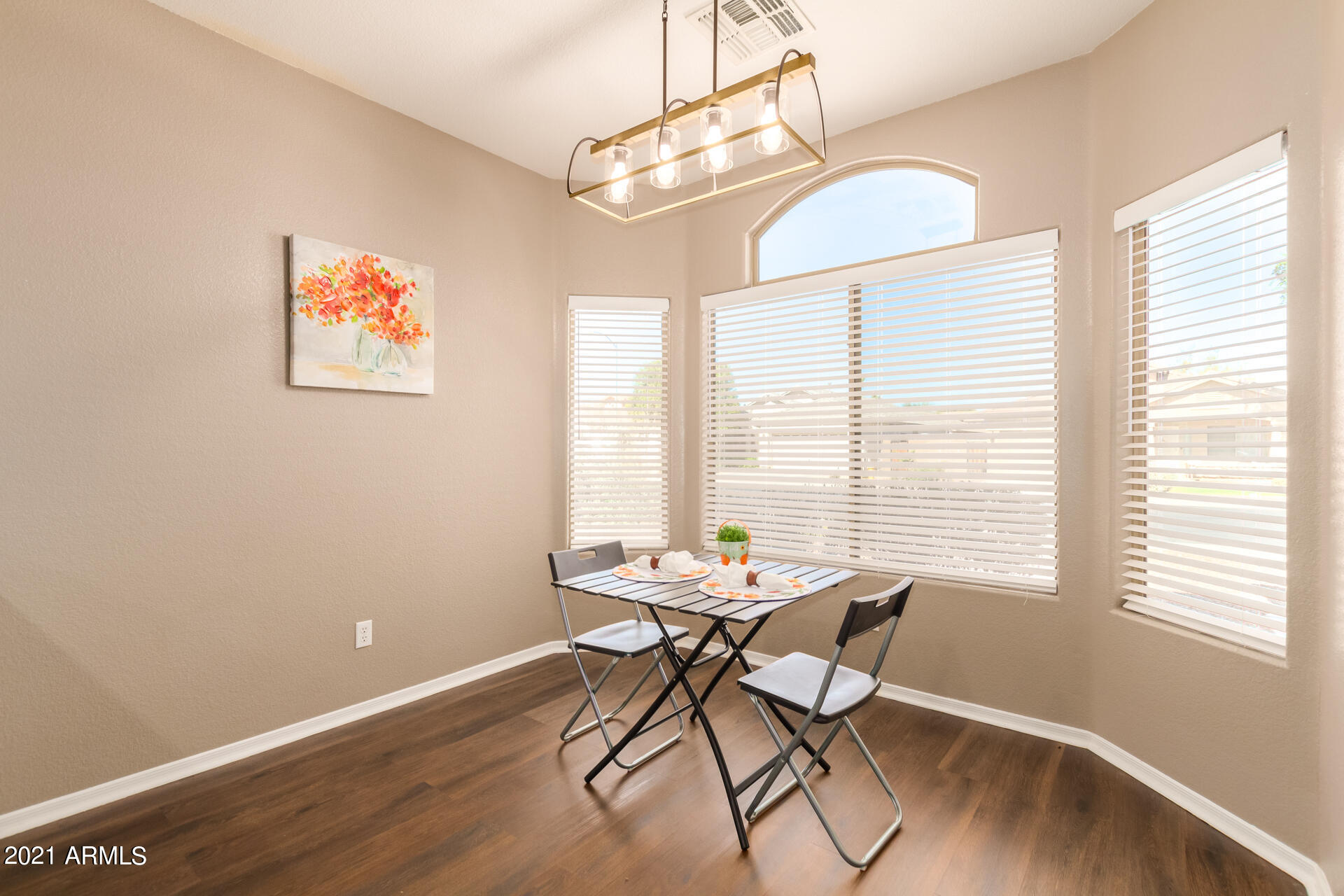 14613 West Redfield Road Surprise, AZ 85379 - Photo 6 of 28 Eat in kitchen