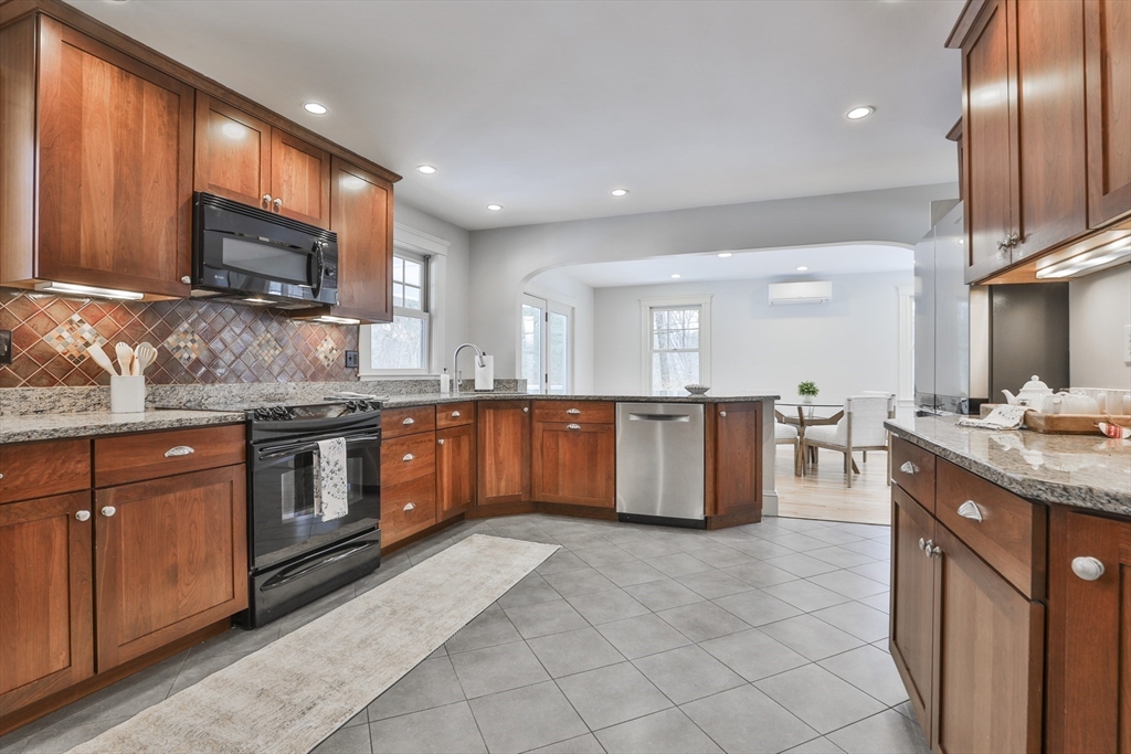 55 Sherman's Bridge Road Wayland, MA 01778 - Photo 7 of 42