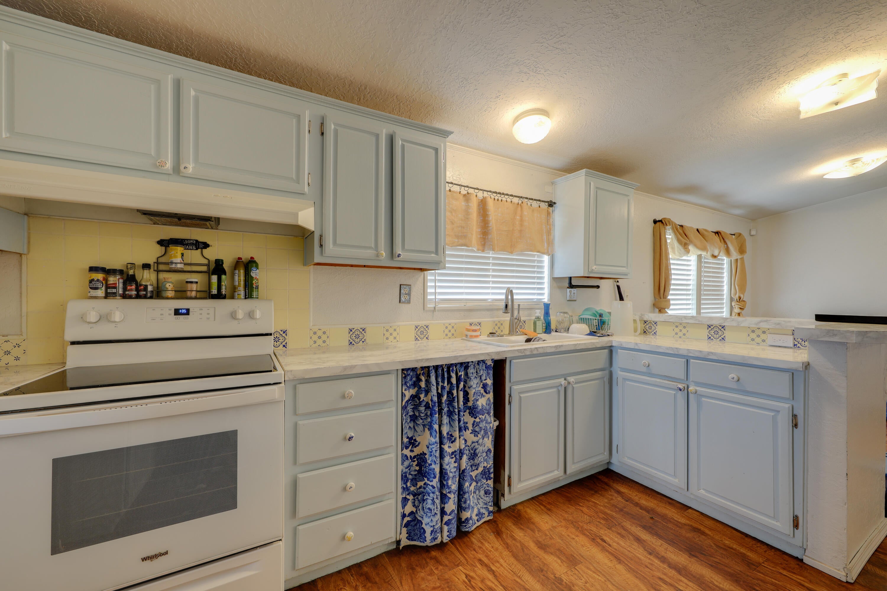 9793 South 4485 Road Miami, OK 74354 - Photo 8 of 24 Kitchen
