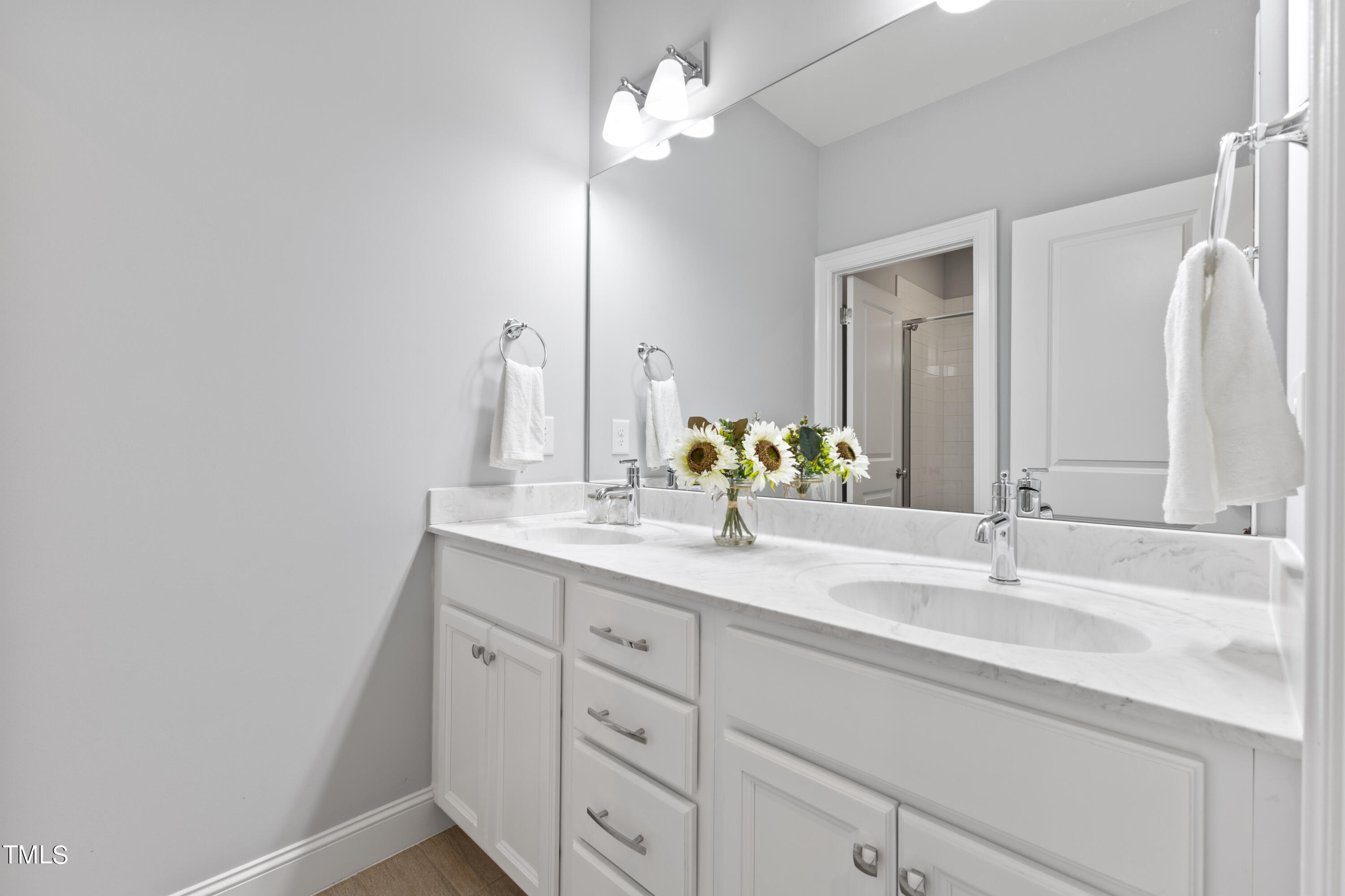 311 Ashton Ridge Lane Cary, NC 27513 - Photo 19 of 27 Hall Full Bathroom