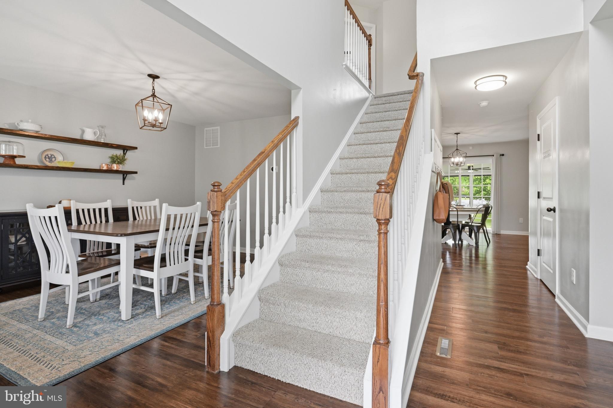 1072 Bear Road New Castle, DE 19720 - Photo 3 of 32 Foyer