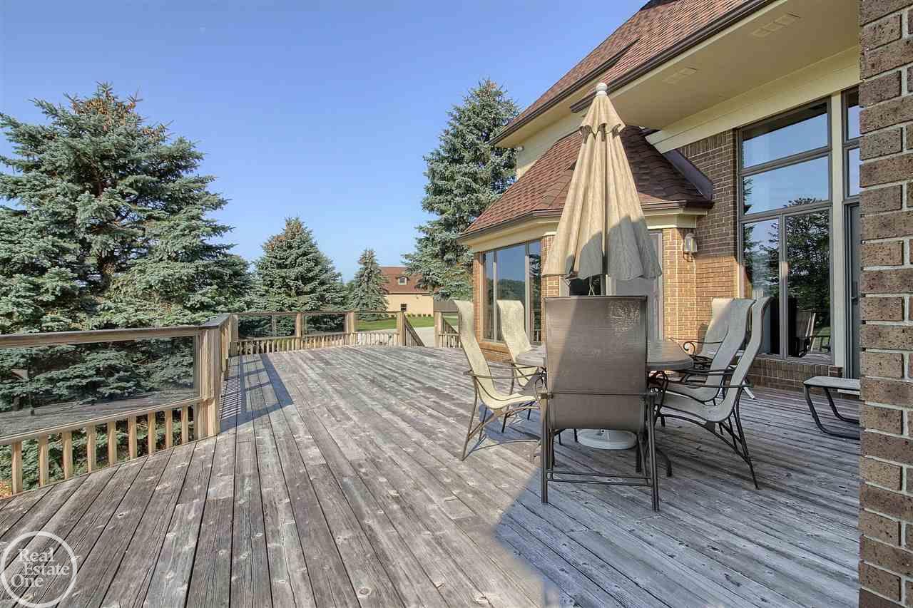 20560 31 Mile Road Ray, MI 48096 - Photo 40 of 55 Deck