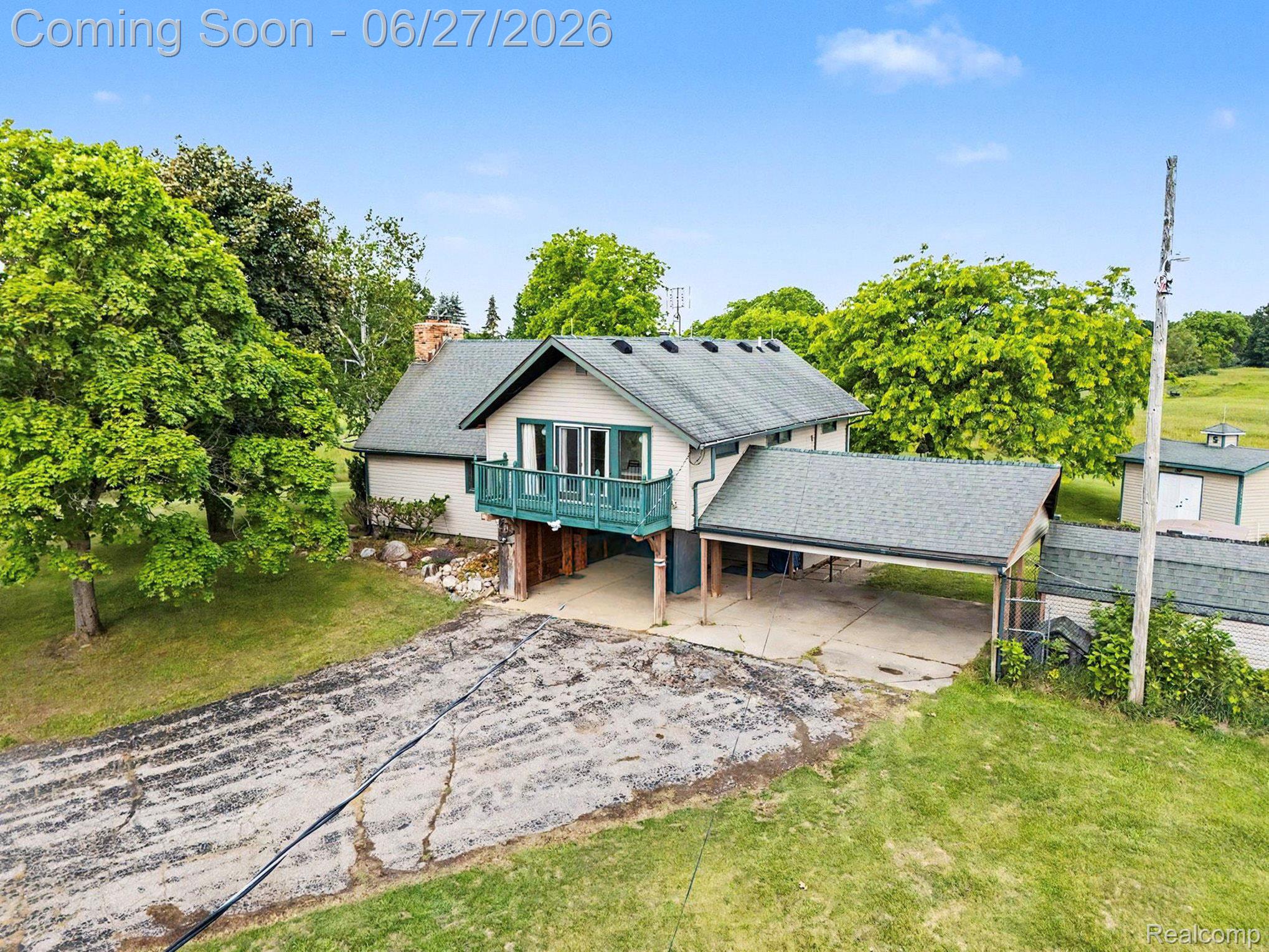 8751 Bath Road Byron, MI 48418 - Photo 2 of 41