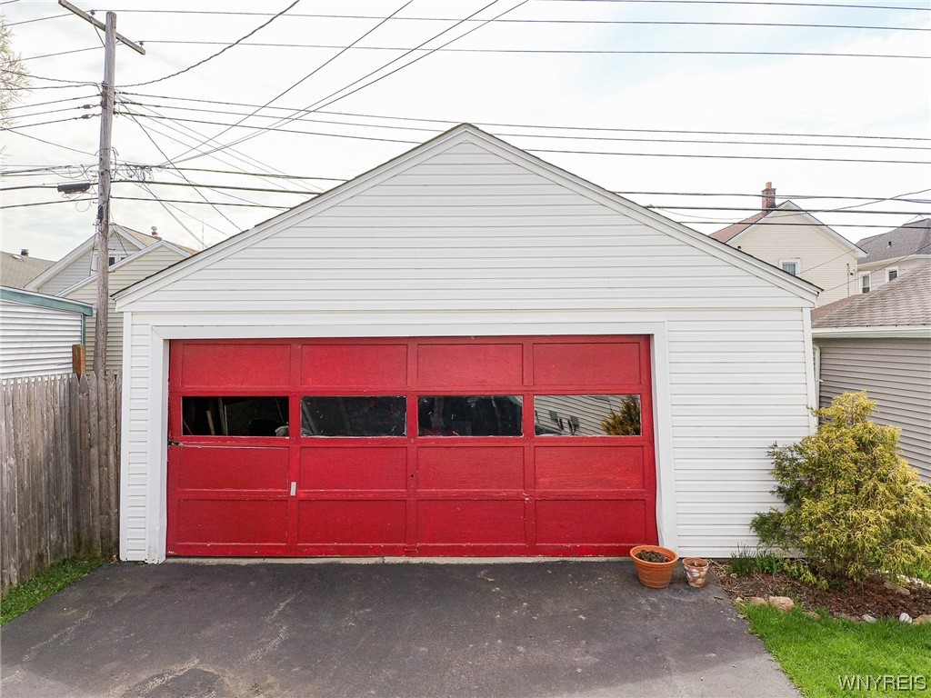 346 Westgate Road Tonawanda Town, NY 14217 - Photo 13 of 16