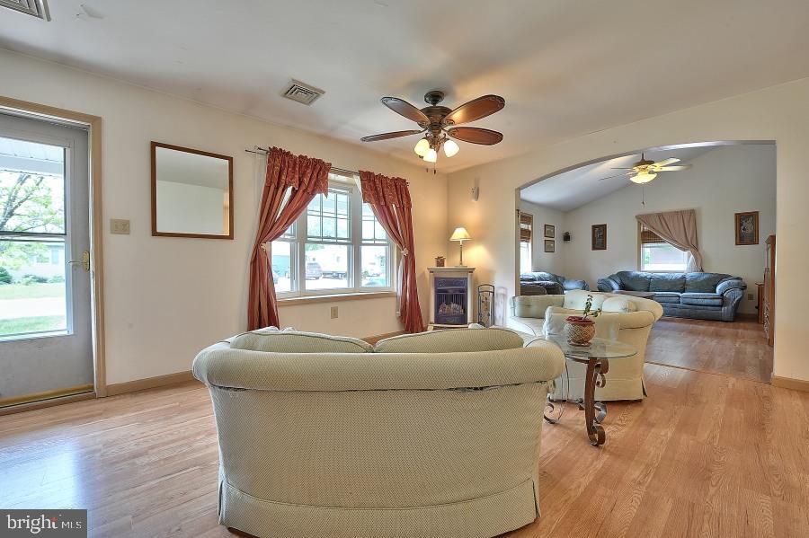 205 Mathis Drive Tuckerton, NJ 08087 - Photo 3 of 24 Gallery Image 3