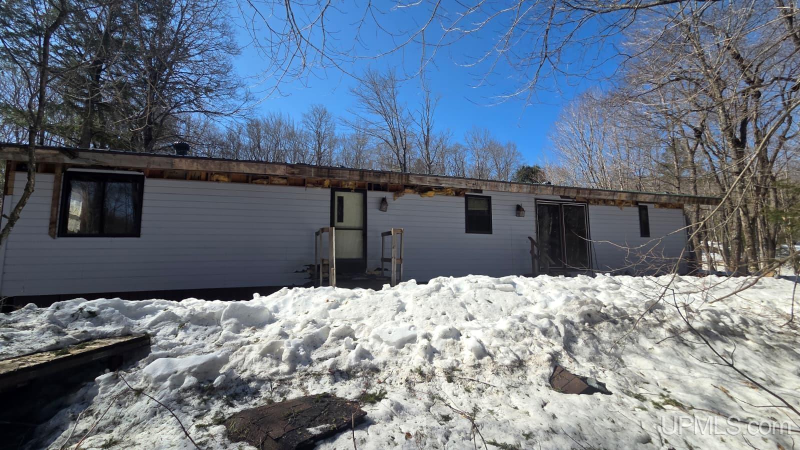 7122 Maple Grove Road Munising, MI 49862 - Photo 39 of 44