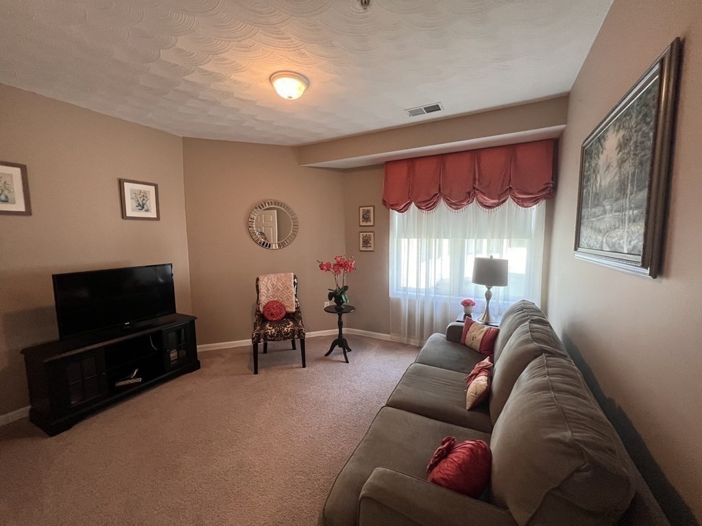 63 Central Street, Unit 101 North Reading, MA 01864 - Photo 12 of 16