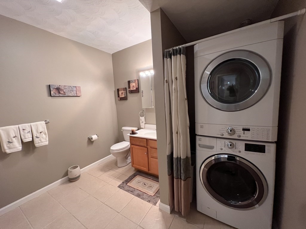 63 Central Street, Unit 101 North Reading, MA 01864 - Photo 13 of 16