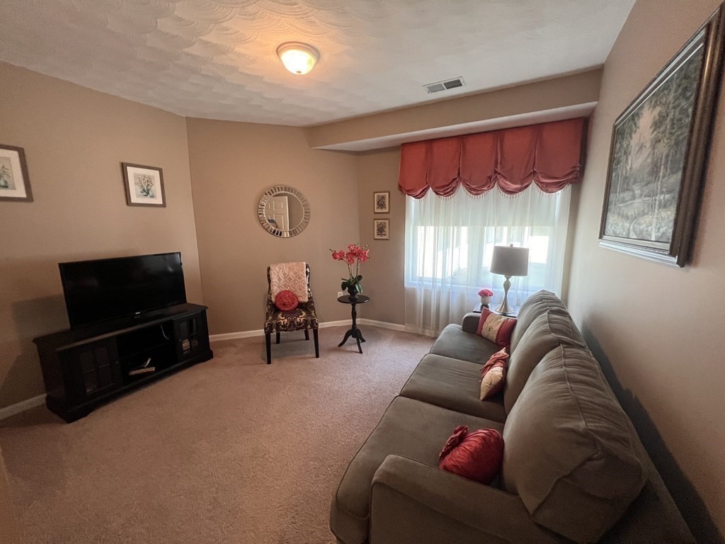 63 Central Street, Unit 101 North Reading, MA 01864 - Photo 14 of 16