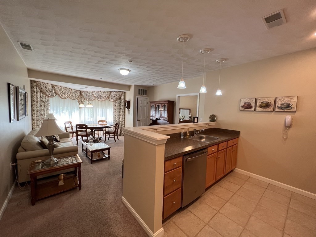 63 Central Street, Unit 101 North Reading, MA 01864 - Photo 6 of 16