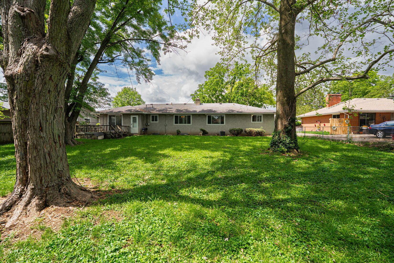 2747 Castlewood Road Columbus, OH 43209 - Photo 4 of 32 4-web-or-mls-Jeff Carter - 2747 Castlewo