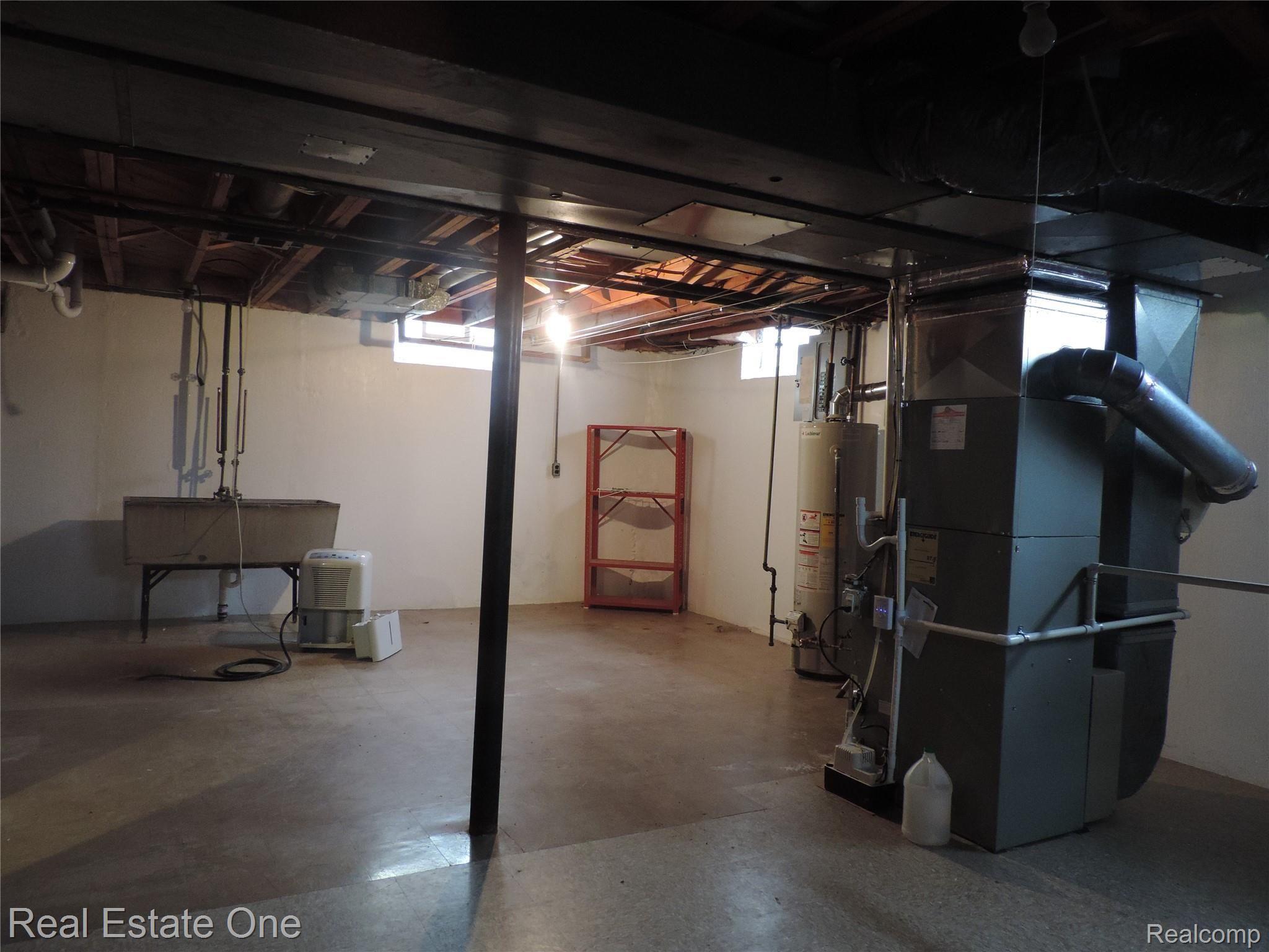 709 Lockwood Road Royal Oak, MI 48067 - Photo 19 of 22 Second area in basement, includes fruit cellar