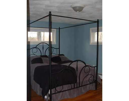 17 Marcus Road Wilmington, MA 01887 - Photo 9 of 17 Gallery Image 9