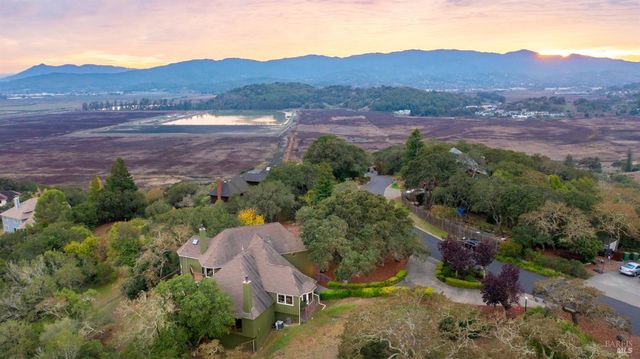 $1,700,000 | 70 Atherton Oaks Drive, Novato, CA 94945
