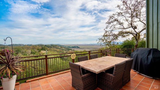 $1,700,000 | 70 Atherton Oaks Drive, Novato, CA 94945