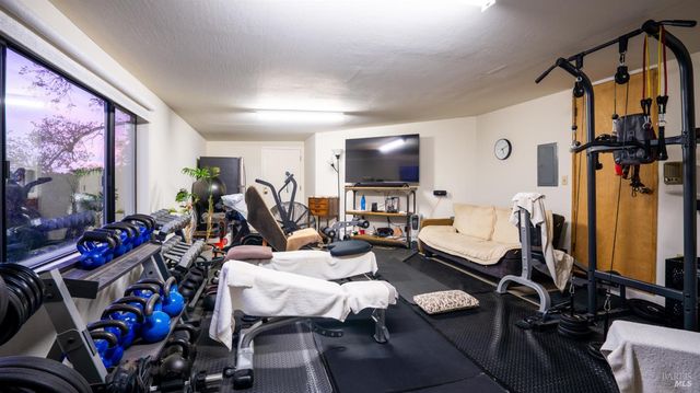 $1,700,000 | 70 Atherton Oaks Drive, Novato, CA 94945