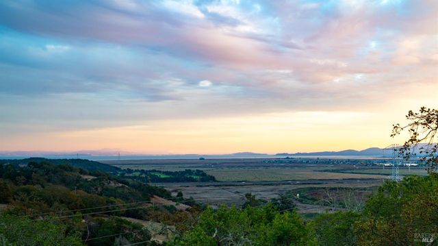 $1,700,000 | 70 Atherton Oaks Drive, Novato, CA 94945