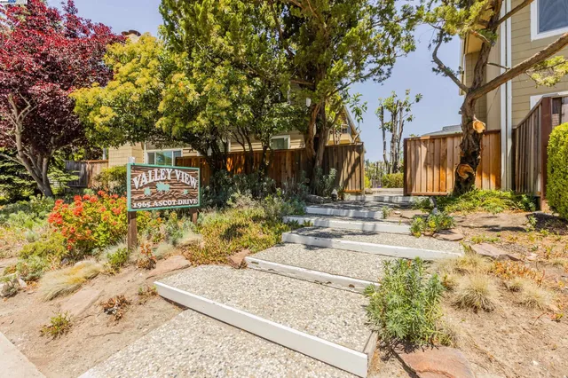 $649,900 | 1965 Ascot Drive, Unit 6, Moraga, CA 94556
