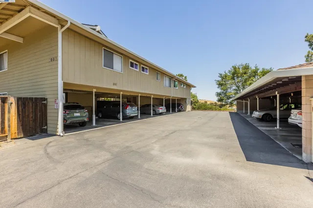 $649,900 | 1965 Ascot Drive, Unit 6, Moraga, CA 94556