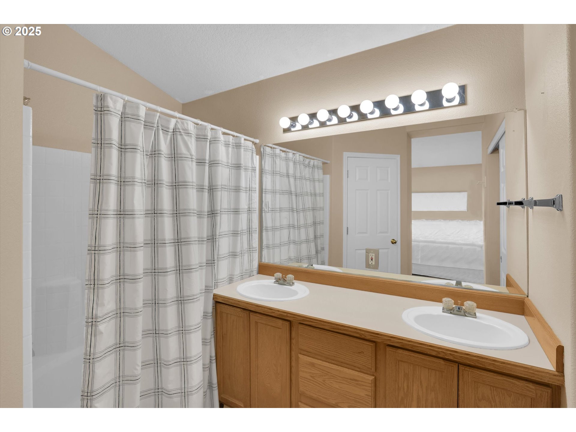 21525 Southwest Frammy Way Beaverton, OR 97003 - Photo 17 of 33