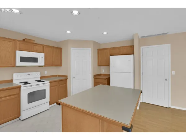 $549,000 | 21525 Southwest Frammy Way, Beaverton, OR 97003