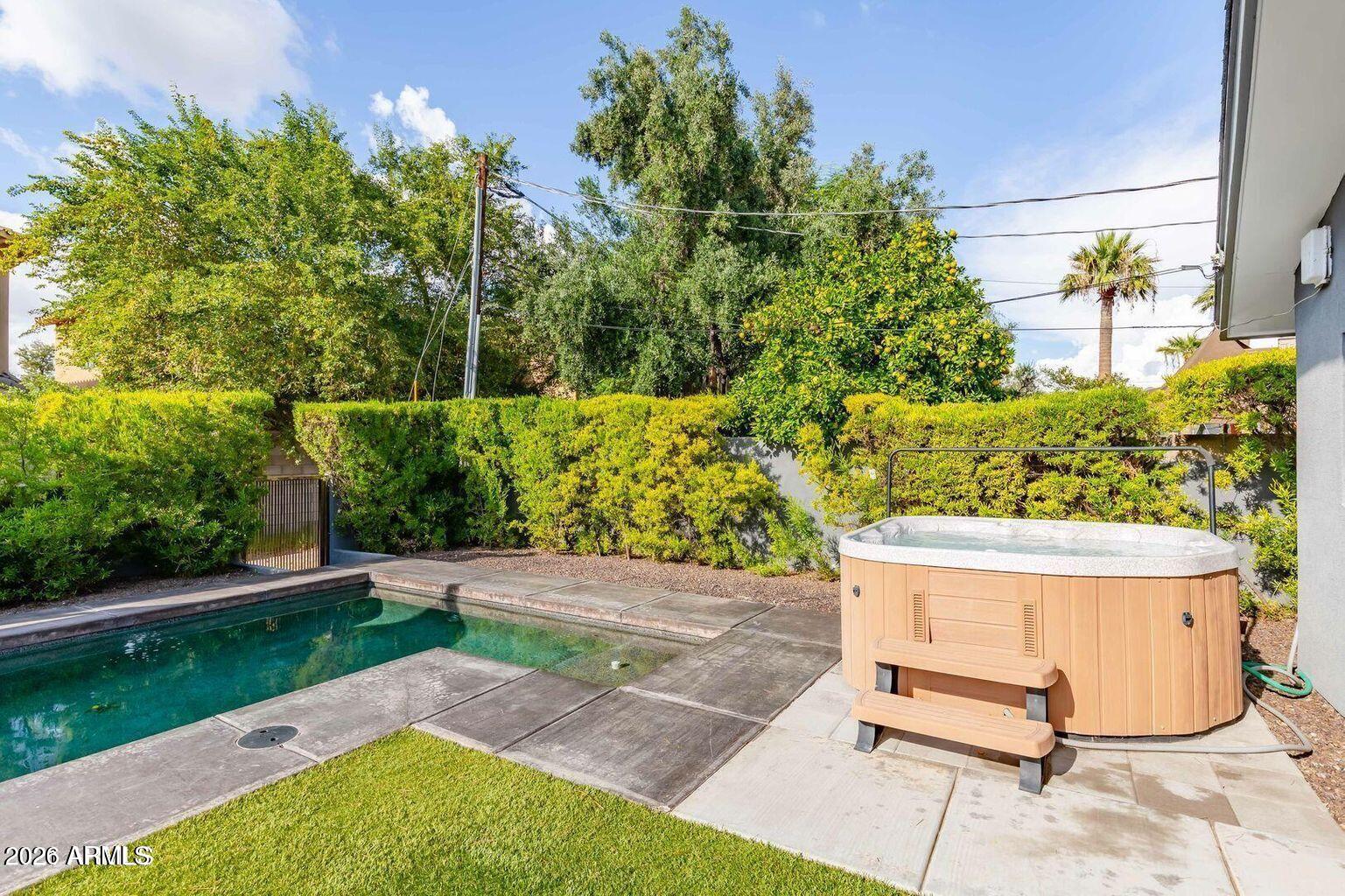5002 North 38th Place Phoenix, AZ 85018 - Photo 24 of 56 hot tub