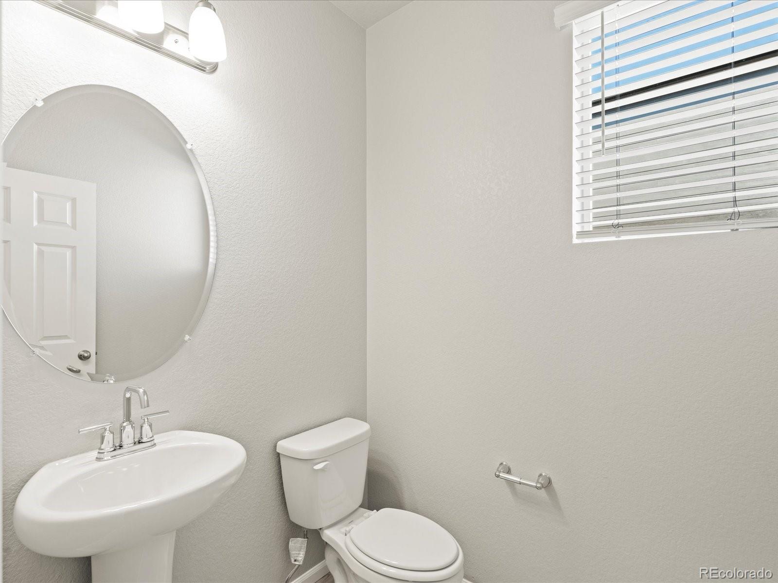 9070 Pitkin Street Commerce City, CO 80022 - Photo 6 of 33