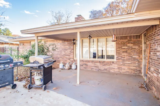 $260,000 | 1803 East Buckley Street, Brownfield, TX 79316