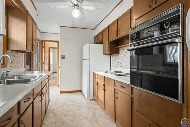 $250,000 | 341 Northeast Monhollon Drive, Topeka, KS 66617