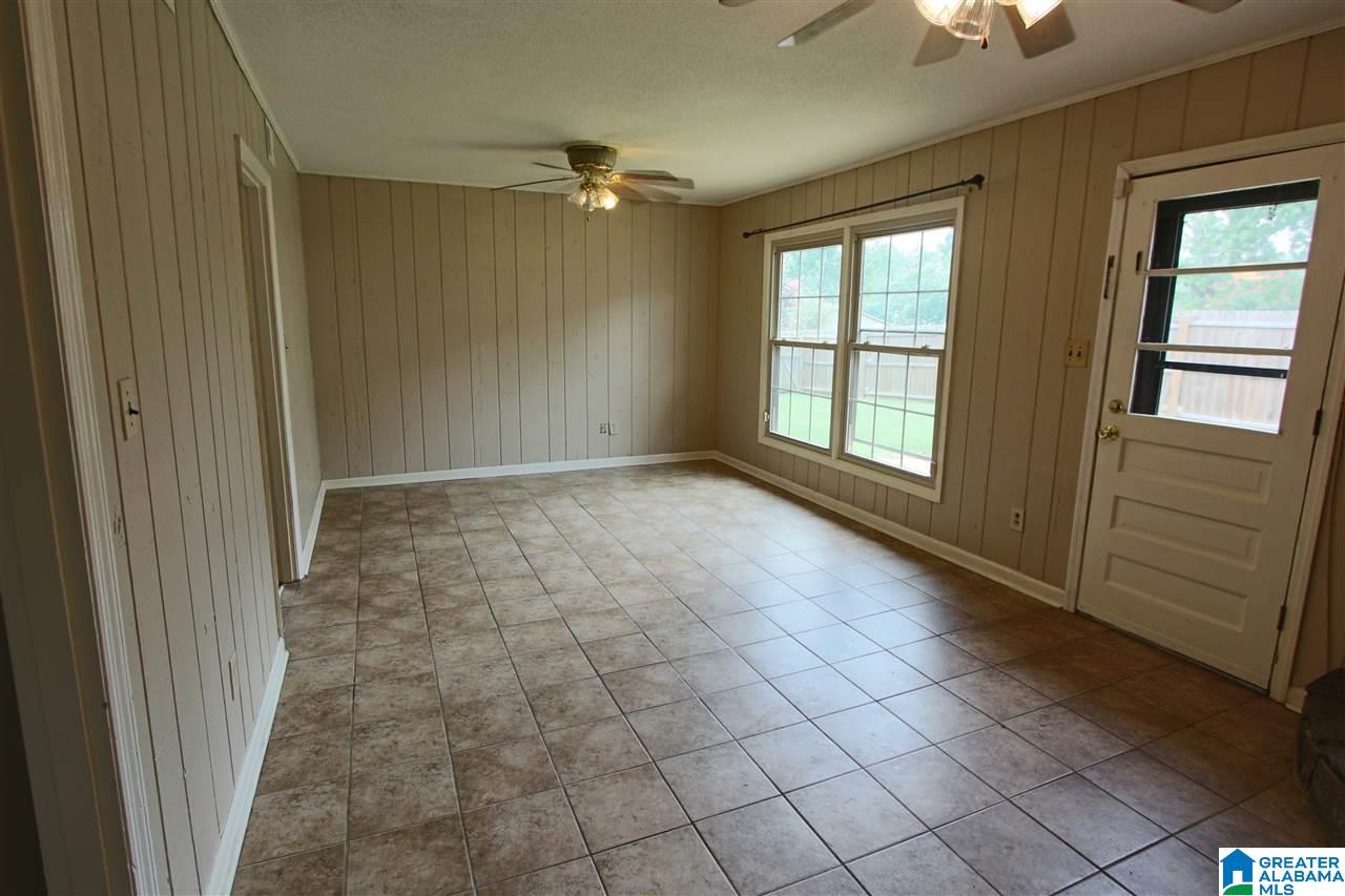 712 Cahaba Manor Trail Pelham, AL 35124 - Photo 2 of 16