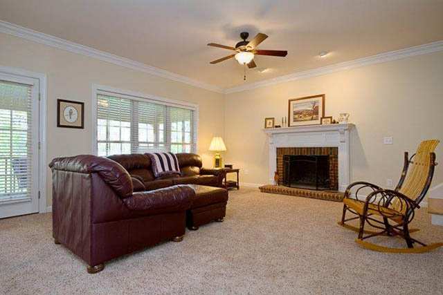4 Lockerbie Court Greer, SC 29650 - Photo 7 of 21 Gallery Image 7