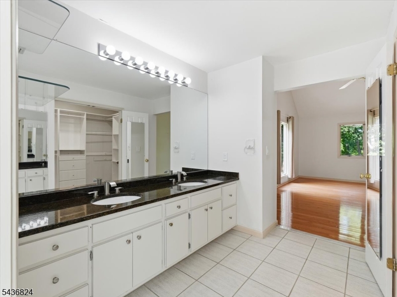 1079 Hoffman Road Bridgewater, NJ 08807 - Photo 29 of 50